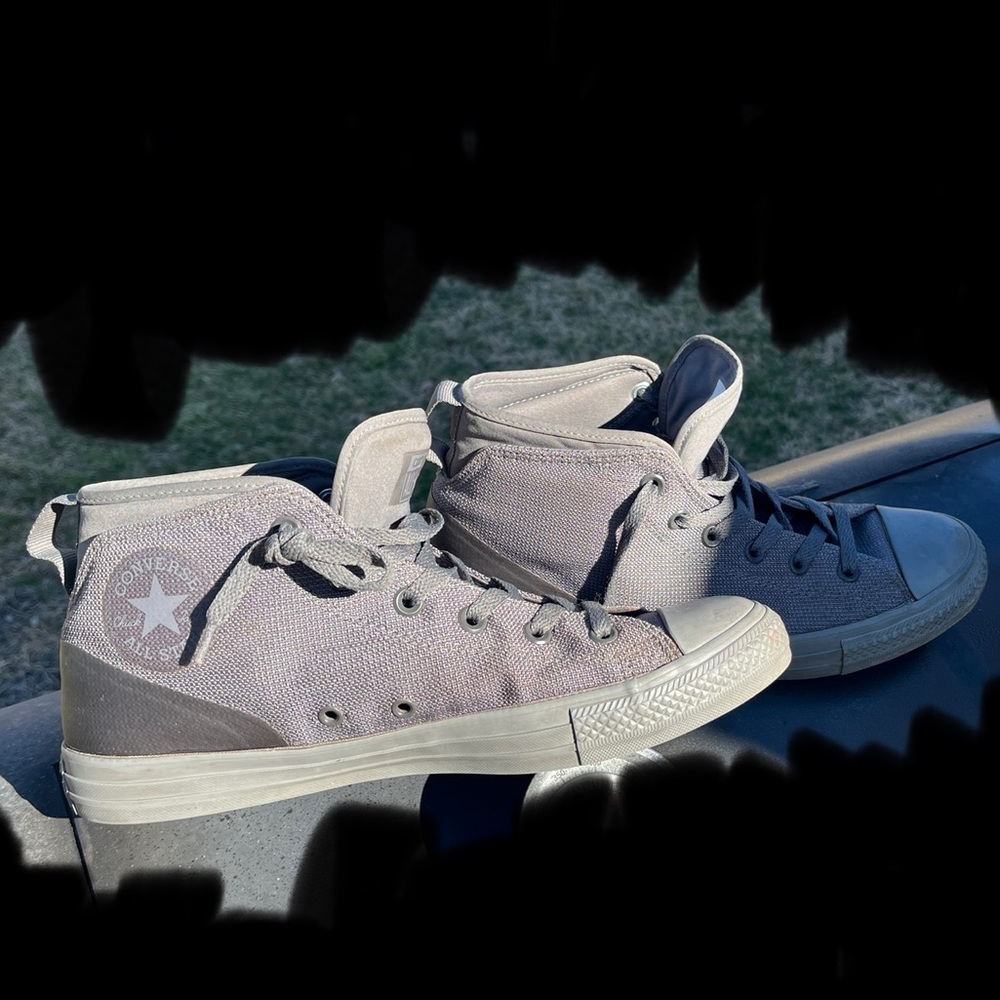 Grey Chuck Taylor’s Size 9